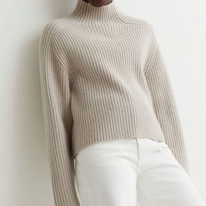 NWT H&M Ribbed Mock Turtleneck Sweater - Size: Small